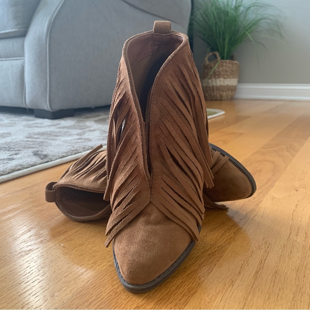 Coconuts By Matisse Lambert Fringe Split Front Bl… - image 1